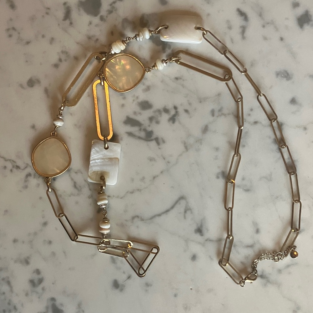Elegant Gold and White Necklace